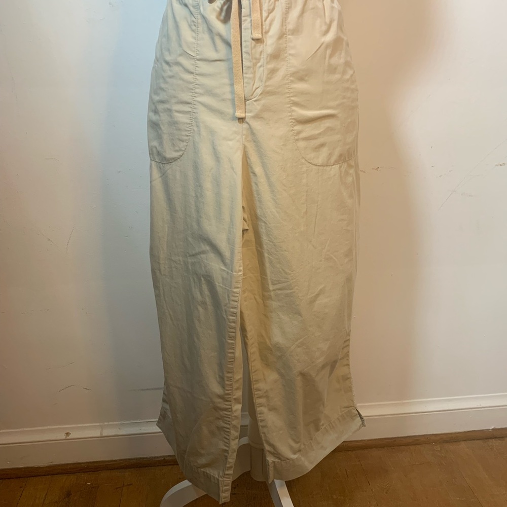Chaus khaki Capri pants large tie front